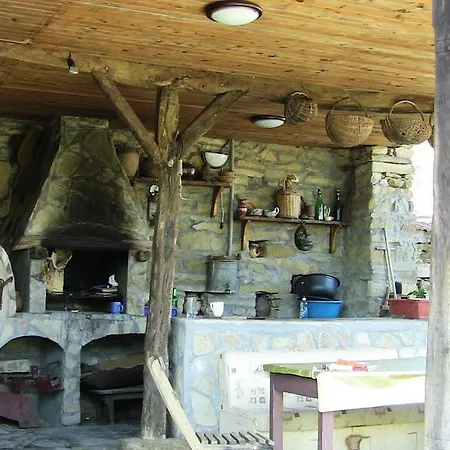 Kashta Chernitsata